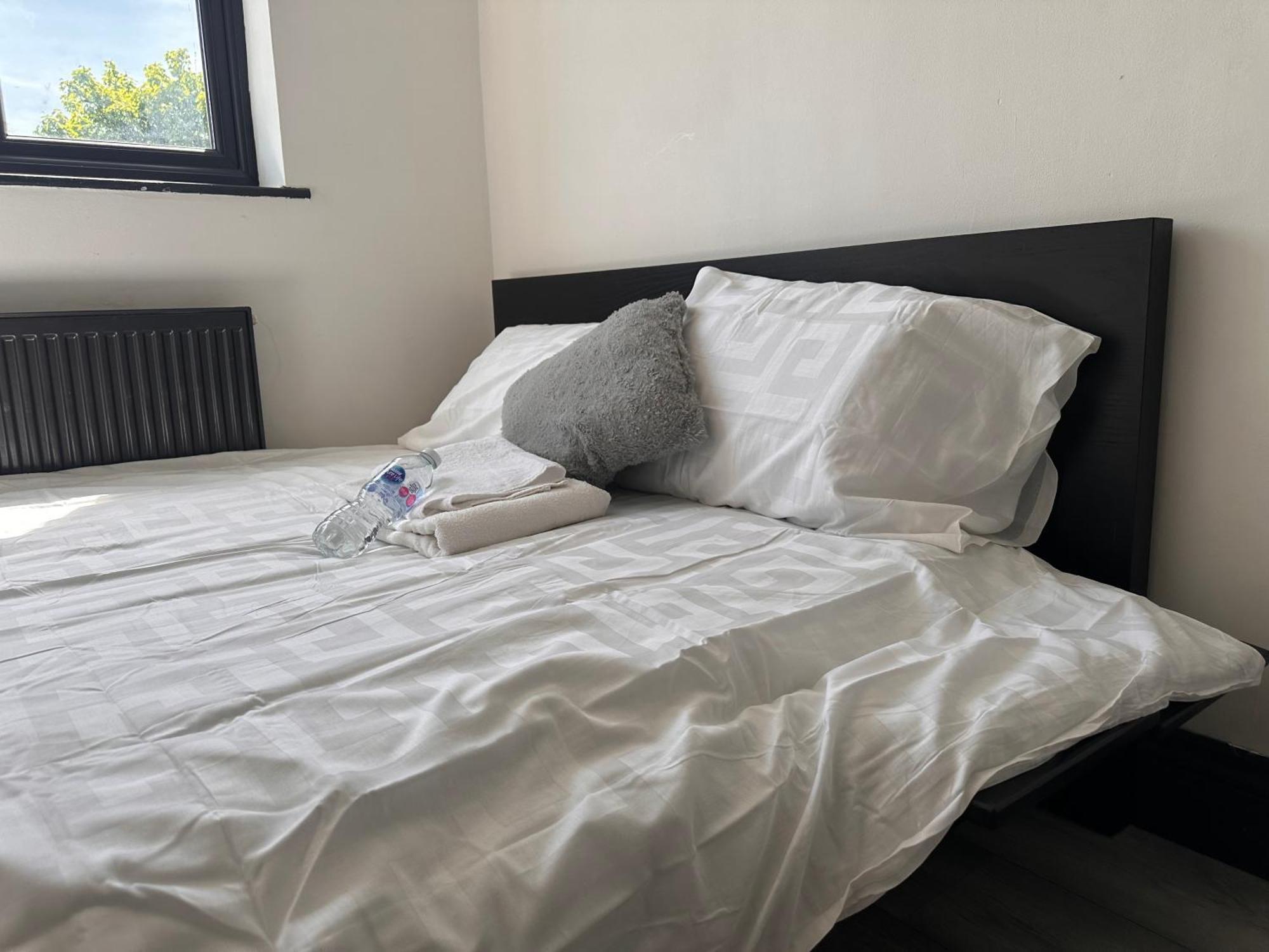 Spacious Double Near Train Station Birmingham Exteriör bild