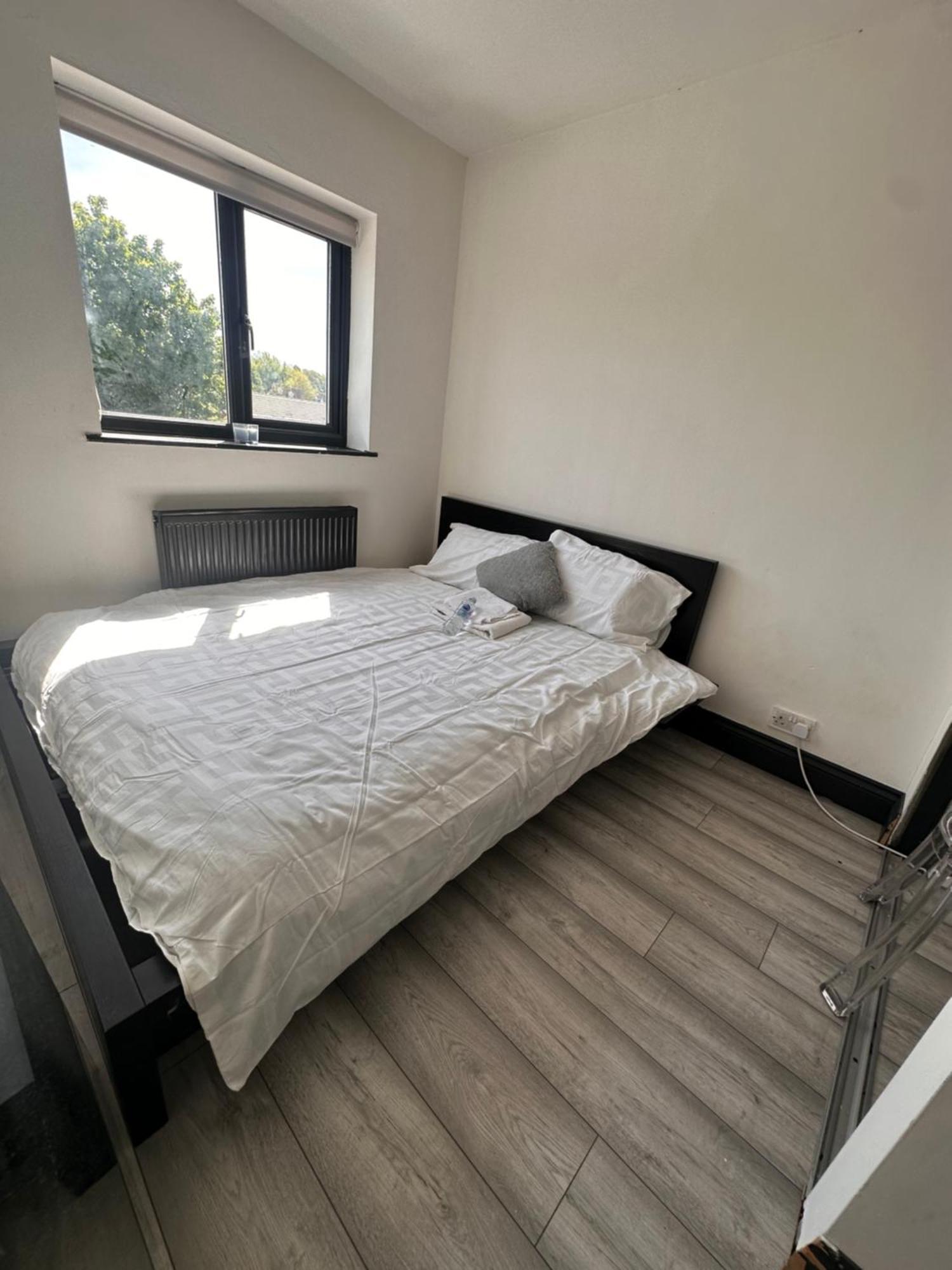 Spacious Double Near Train Station Birmingham Exteriör bild